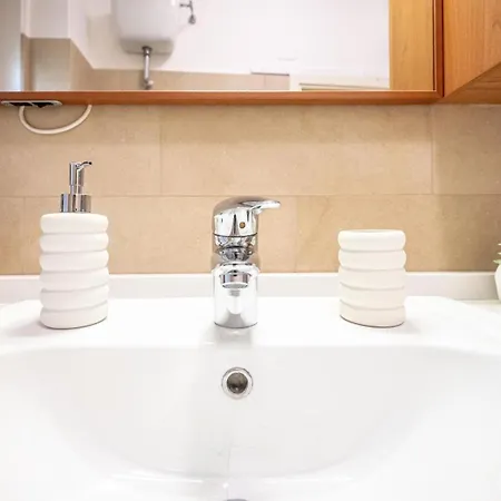 King Size Wifi Air Conditioning Tv50 10min Colosseo-trastevere 公寓