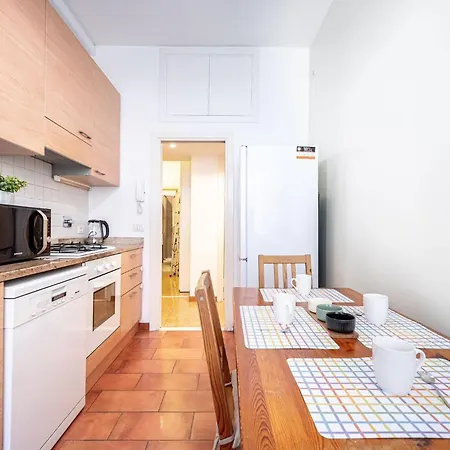 King Size Wifi Air Conditioning Tv50 10min Colosseo-trastevere 로마