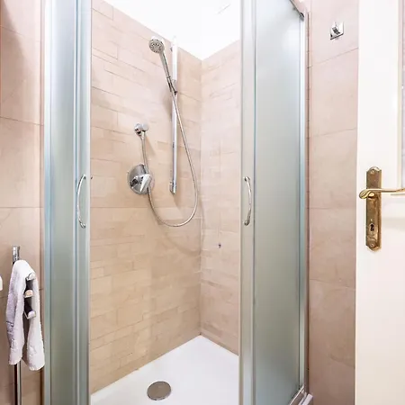 King Size Wifi Air Conditioning Tv50 10min Colosseo-trastevere Lejlighed