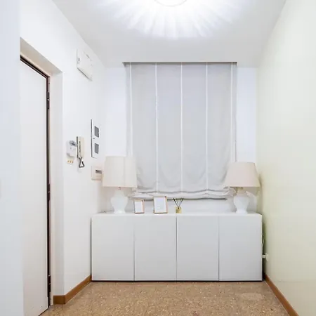 King Size Wifi Air Conditioning Tv50 10min Colosseo-trastevere Apartamento Roma